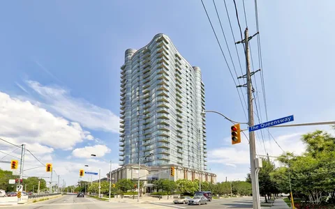 15 Windermere Ave, Toronto - condominium tower where BMI replaced the heating and cooling risers